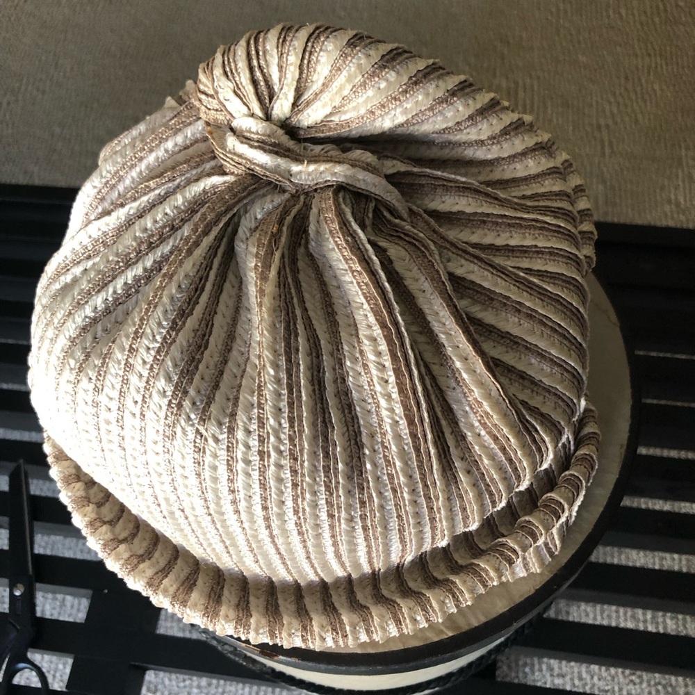 Vintage 60s Christian Dior Chapeaux with Original Box - Bold ‘New Look’ Chapeaux - Picture 8 of 11